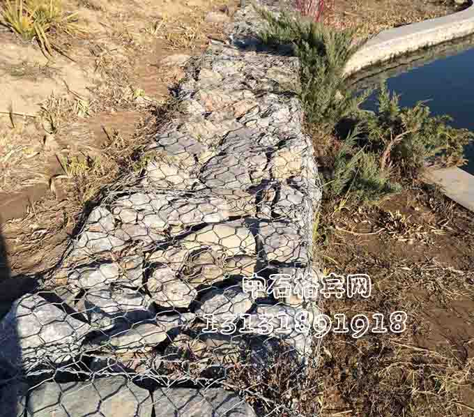 鍍鋅格賓網(wǎng)護(hù)岸 鍍鋅格賓網(wǎng)護(hù)岸